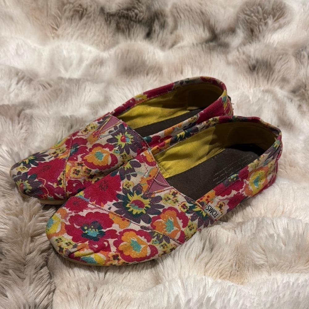Tom’s Colorful Floral Shoes